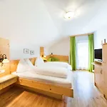 Kristemoarhof مزرعة للإقامة Lavant